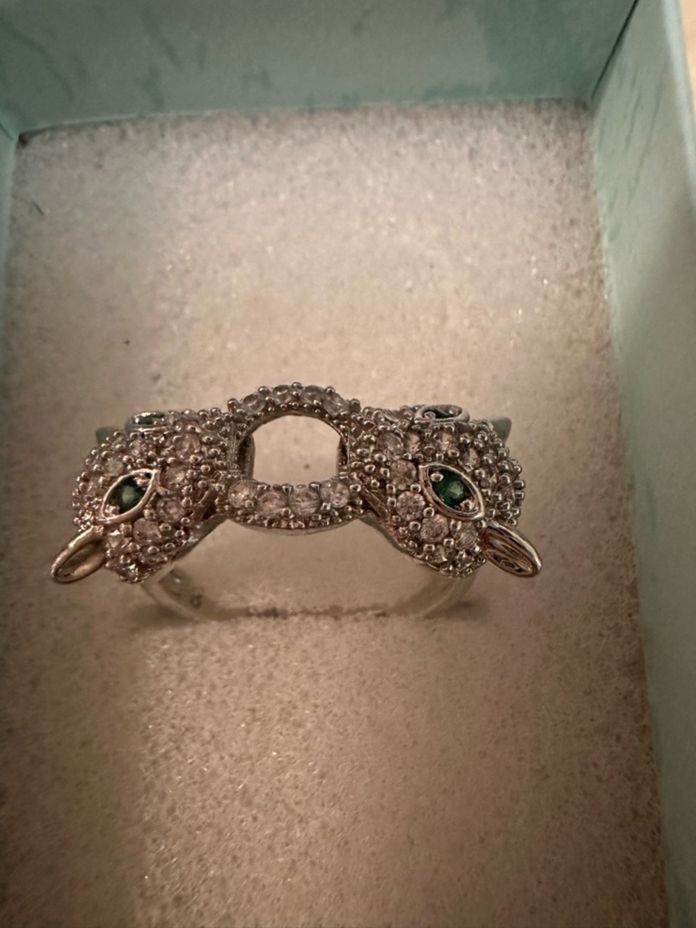Silver Double-Headed Cat  Ring with Green Accent Stones - Picture 7 of 10